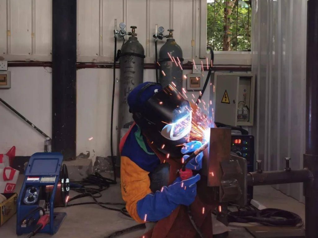 Farmer’s Guide： What Type of Welder is Best for Farm or Ranch Repairs